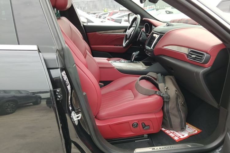 Used Maserati Levante 2019 3.0T Standard Version China VI Right Front Seat