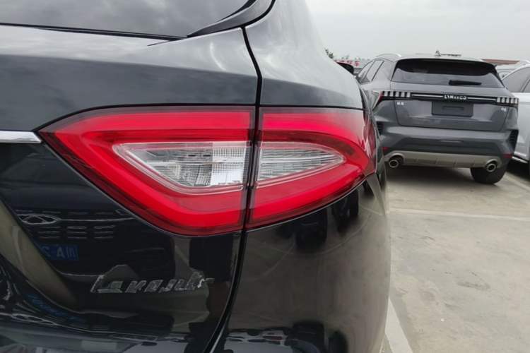 Used Maserati Levante 2019 3.0T Standard Version China VI Right Rear Taillight