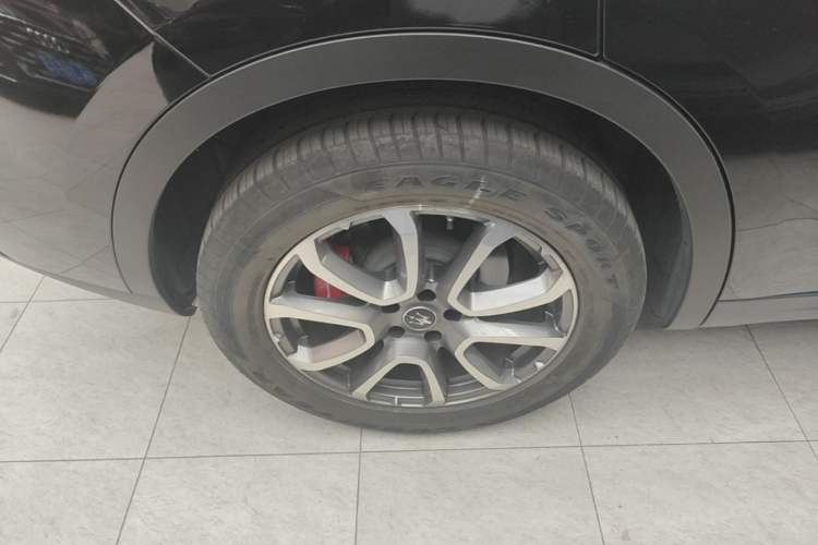 Used Maserati Levante 2019 3.0T Standard Version China VI Right Rear Wheel Hub