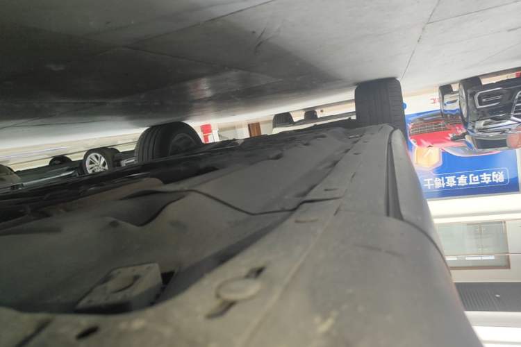 Used Maserati Levante 2019 3.0T Standard Version China VI Right Side Sill