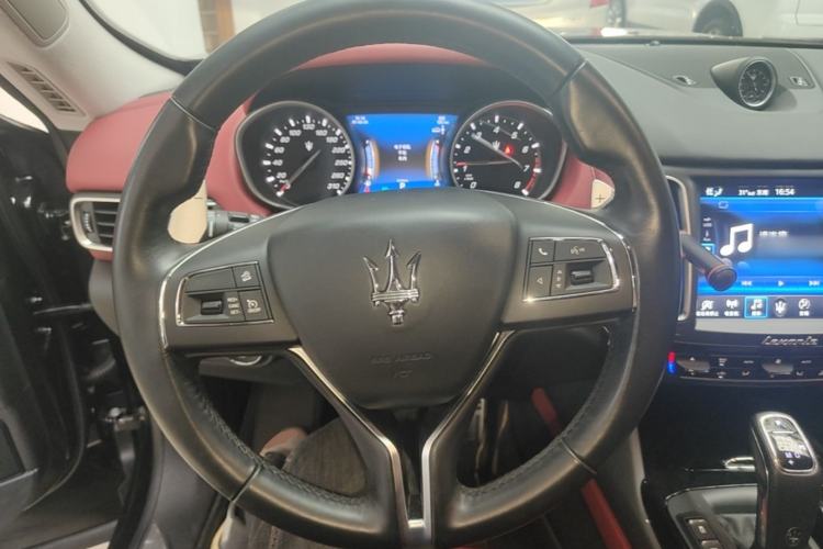 Used Maserati Levante 2019 3.0T Standard Version China VI Steering Wheel