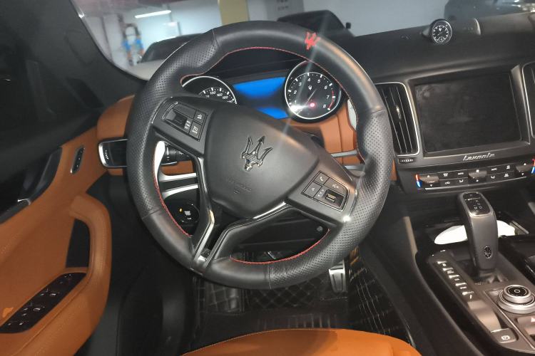 Used Maserati Levante 2019 3.0T Standard Version China V Emission Standard Steering Wheel