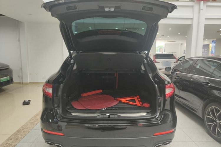 Used Maserati Levante 2019 3.0T Standard Version China VI Trunk