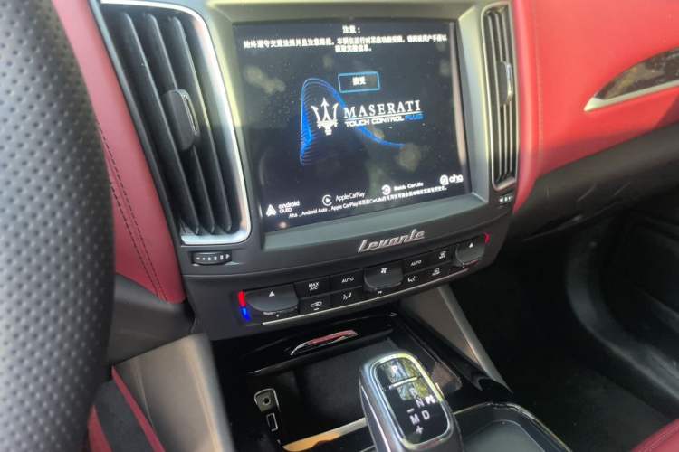 Used Maserati Levante 2019 3.0T Standard Version China VI Audio And AC Panel