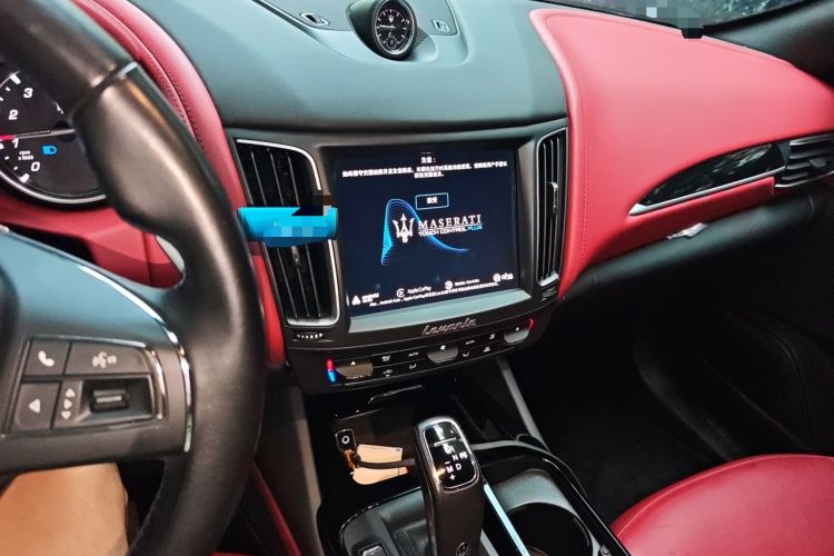 Used Maserati Levante 2019 3.0T Standard Version China VI Audio And AC Panel