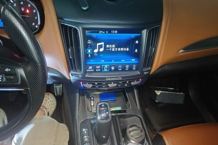 Used Maserati Levante 2019 3.0T Standard Version China V Emission Standard Audio And AC Panel