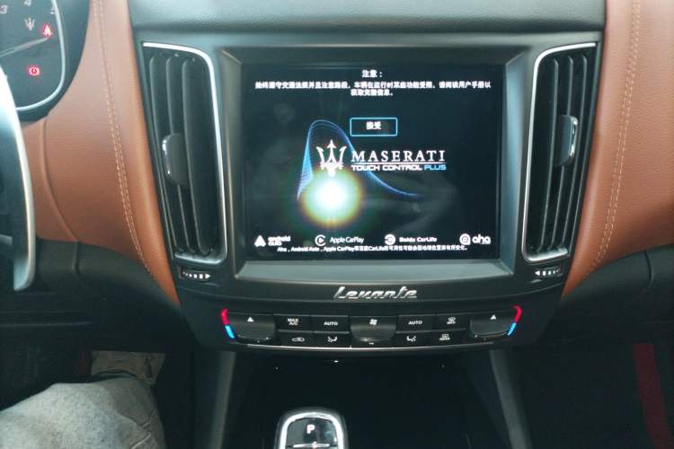 Used Maserati Levante 2019 3.0T Standard Version China VI Audio And AC Panel
