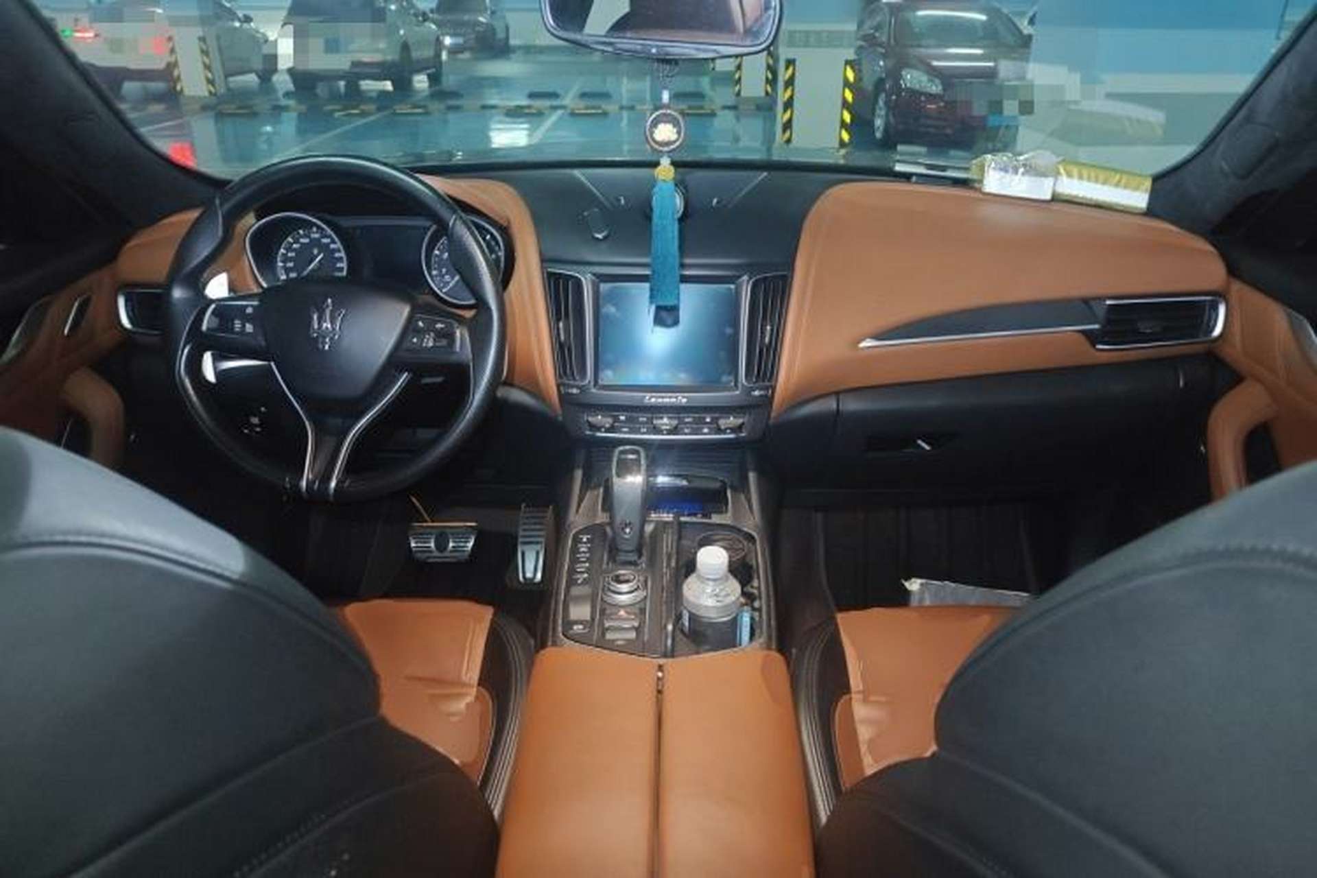 Used Maserati Levante 2019 3.0T Standard Version China V Emission Standard Center Console