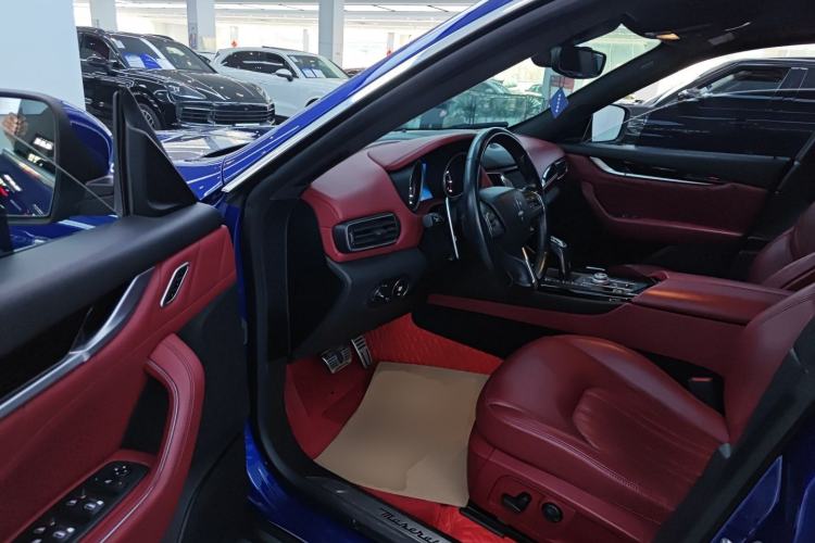 Used Maserati Levante 2019 3.0T Standard Version China VI Driver Seat
