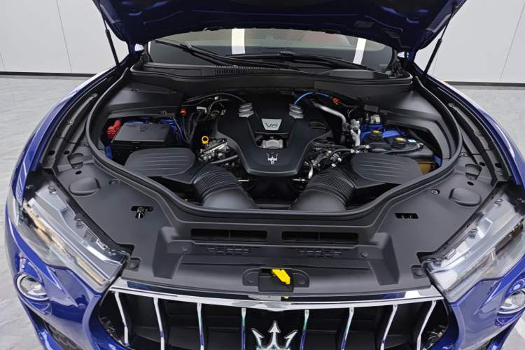 Used Maserati Levante 2019 3.0T Standard Version China VI Engine Bay