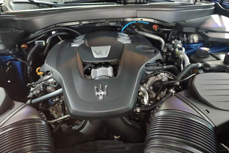 Used Maserati Levante 2019 3.0T Standard Version China VI Engine Bay