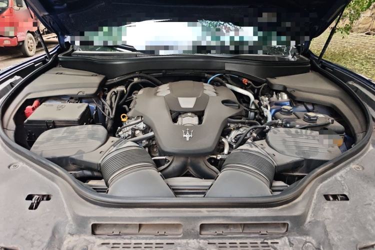 Used Maserati Levante 2019 3.0T Standard Version China VI Engine Bay