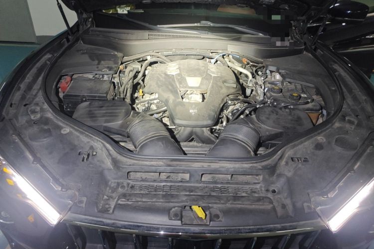 Used Maserati Levante 2019 3.0T Standard Version China V Emission Standard Engine Bay
