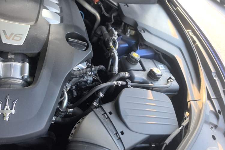 Used Maserati Levante 2019 3.0T Standard Version China VI Engine Bay Left
