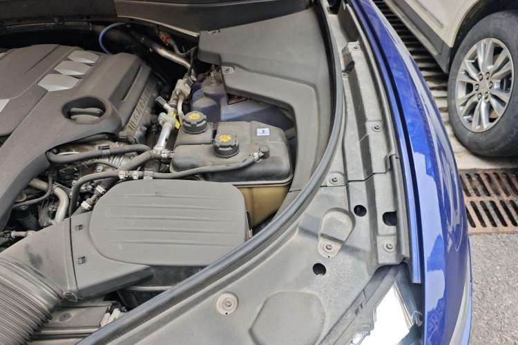 Used Maserati Levante 2019 3.0T Standard Version China VI Engine Bay Left
