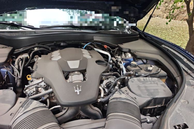 Used Maserati Levante 2019 3.0T Standard Version China VI Engine Bay Left