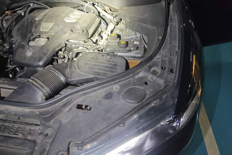 Used Maserati Levante 2019 3.0T Standard Version China V Emission Standard Engine Bay Left