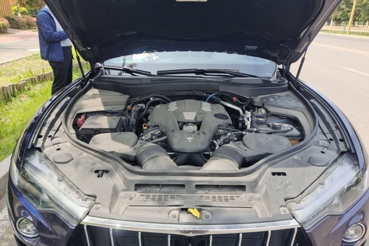 Used Maserati Levante 2019 3.0T Standard Version China VI Engine Bay