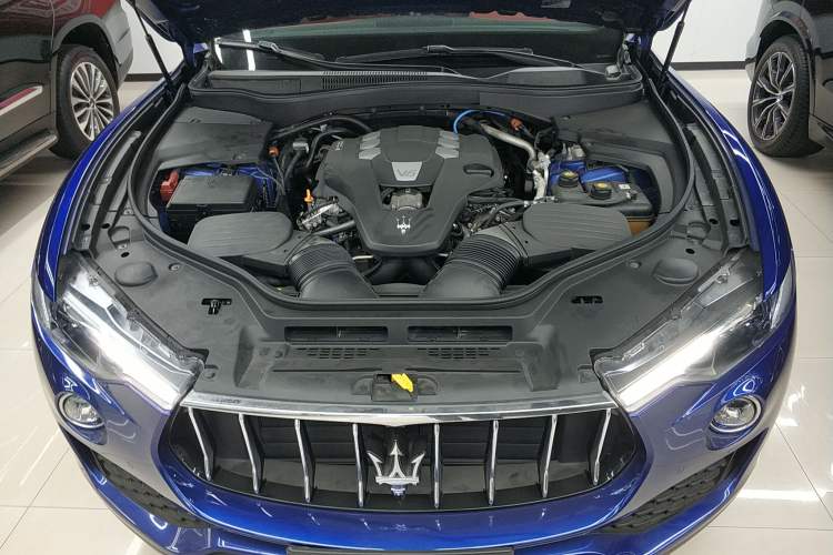 Used Maserati Levante 2019 3.0T Standard Version China VI Engine Bay