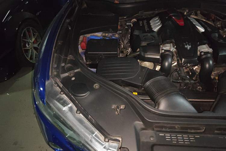 Used Maserati Levante 2019 3.8T GTS Engine Bay Right