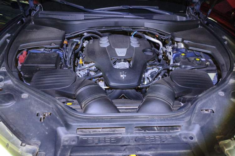 Used Maserati Levante 2019 3.0T Prestige Blue Global Limited Edition China VI compliant Engine Bay
