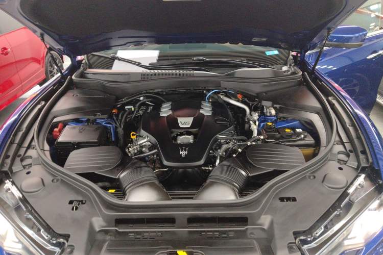 Used Maserati Levante 2019 3.0T Standard Version China VI Engine Bay