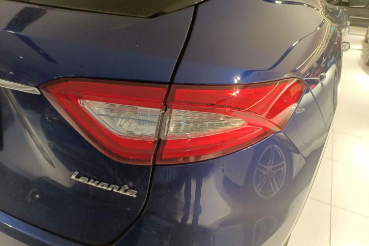 Used Maserati Levante 2019 3.0T Standard Version China VI Exterior 6