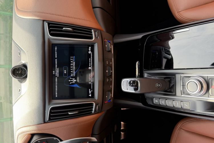 Used Maserati Levante 2019 3.0T Standard Version China VI Interior 3