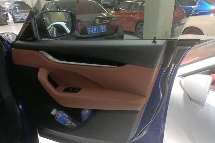 Used Maserati Levante 2019 3.0T Standard Version China VI Interior 5