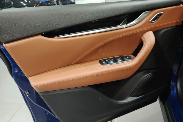 Used Maserati Levante 2019 3.0T Standard Version China VI Interior 7