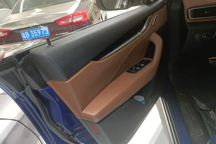 Used Maserati Levante 2019 3.0T Standard Version China VI Interior 7