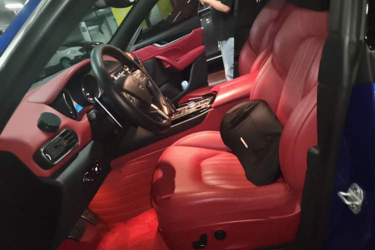 Used Maserati Levante 2019 3.0T Standard Version China VI Left Front Seat