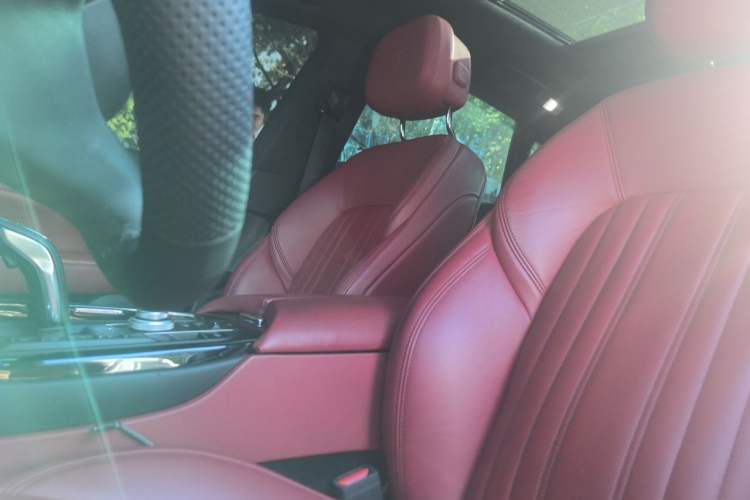 Used Maserati Levante 2019 3.0T Standard Version China VI Left Front Seat
