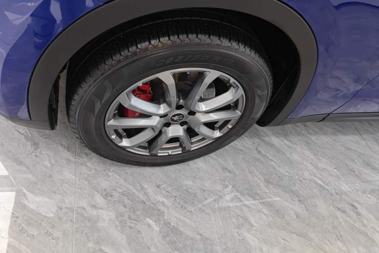 Used Maserati Levante 2019 3.0T Standard Version China VI Left Front Wheel Hub