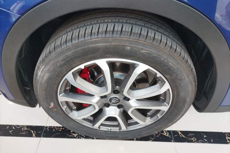 Used Maserati Levante 2019 3.0T Standard Version China VI Left Front Wheel Hub