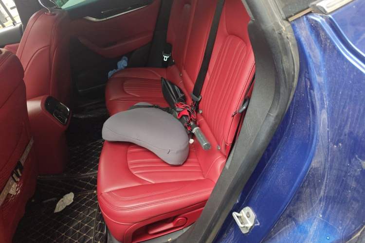 Used Maserati Levante 2019 3.0T Standard Version China VI Left Rear Seat