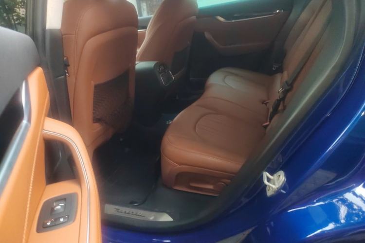 Used Maserati Levante 2019 3.0T Standard Version China VI Left Rear Seat