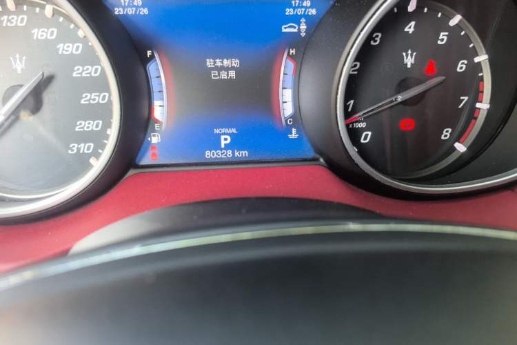 Used Maserati Levante 2019 3.0T Standard Version China VI Odometer Close Up