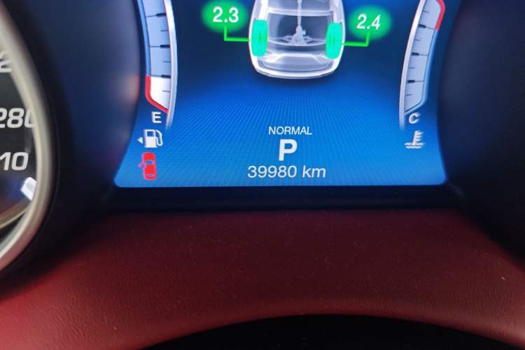 Used Maserati Levante 2019 3.0T Standard Version China VI Odometer Close Up