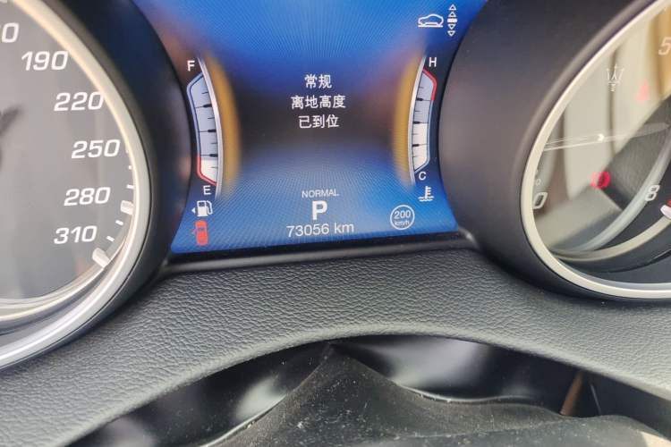 Used Maserati Levante 2019 3.0T Standard Version China VI Odometer Close Up