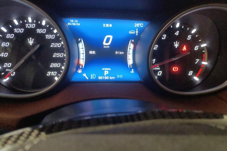 Used Maserati Levante 2019 3.0T Standard Version China VI Odometer Close Up