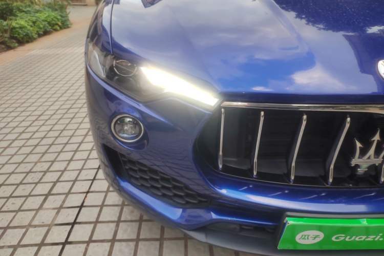 Used Maserati Levante 2019 3.0T Standard Version China VI Right Front Headlight