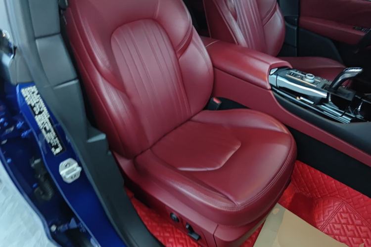 Used Maserati Levante 2019 3.0T Standard Version China VI Right Front Seat