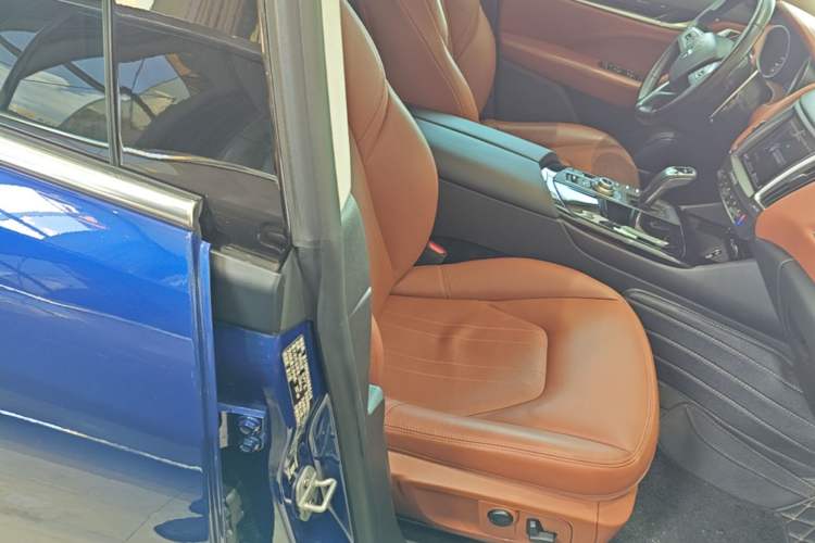Used Maserati Levante 2019 3.0T Standard Version China V Emission Standard Right Front Seat