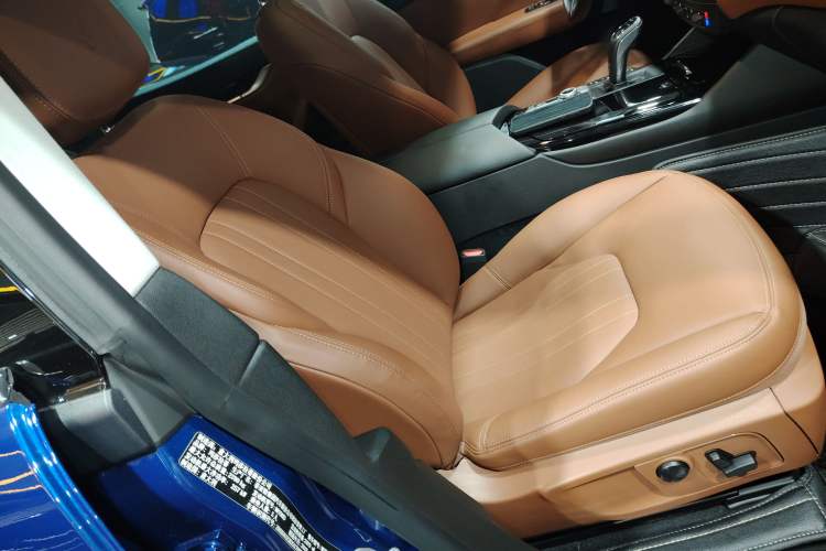Used Maserati Levante 2019 3.0T Standard Version China VI Right Front Seat
