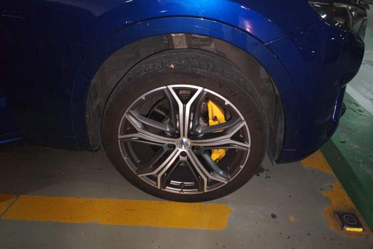 Used Maserati Levante 2019 3.8T GTS Right Front Wheel Hub