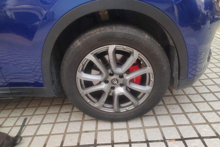 Used Maserati Levante 2019 3.0T Standard Version China VI Right Front Wheel Hub