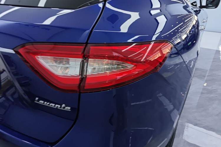 Used Maserati Levante 2019 3.0T Standard Version China VI Right Rear Taillight