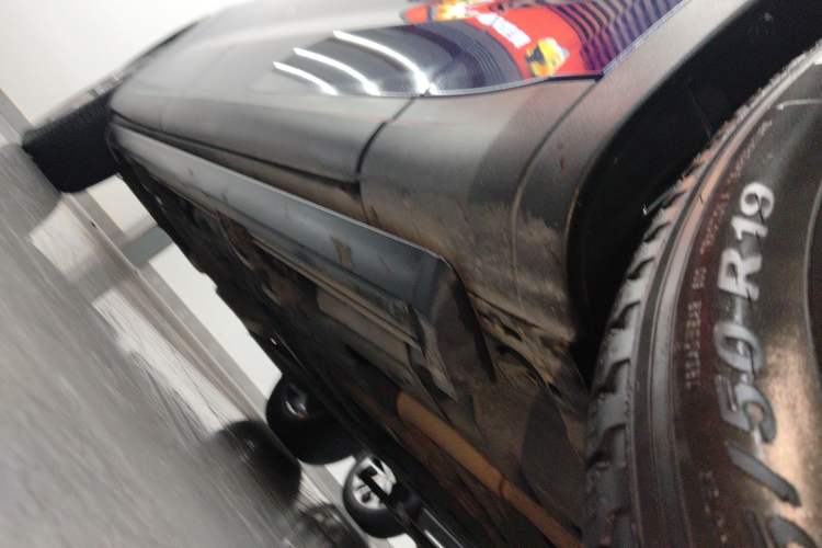 Used Maserati Levante 2019 3.0T Standard Version China VI Right Side Sill