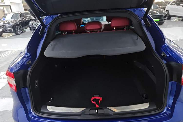 Used Maserati Levante 2019 3.0T Standard Version China VI Trunk